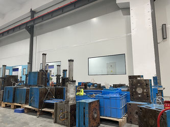 Chiny NINGBO XINYAN PACKAGING CO.,LTD