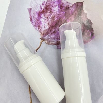 Odporne na promieniowanie UV 20 ml 25 ml PP Lotion Snap On Dostosowane kolory Butelki z pompką bezpowietrzną