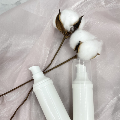 Odporne na promieniowanie UV 20 ml 25 ml PP Lotion Snap On Dostosowane kolory Butelki z pompką bezpowietrzną